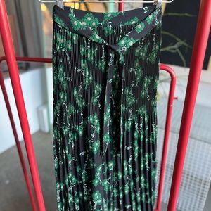 TopShop daisy print maxi skirt size 4